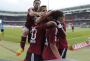 	Feiern mit den Fans Fußball - Sport: Club, 1. FCN und Hecking aus Nürnberg