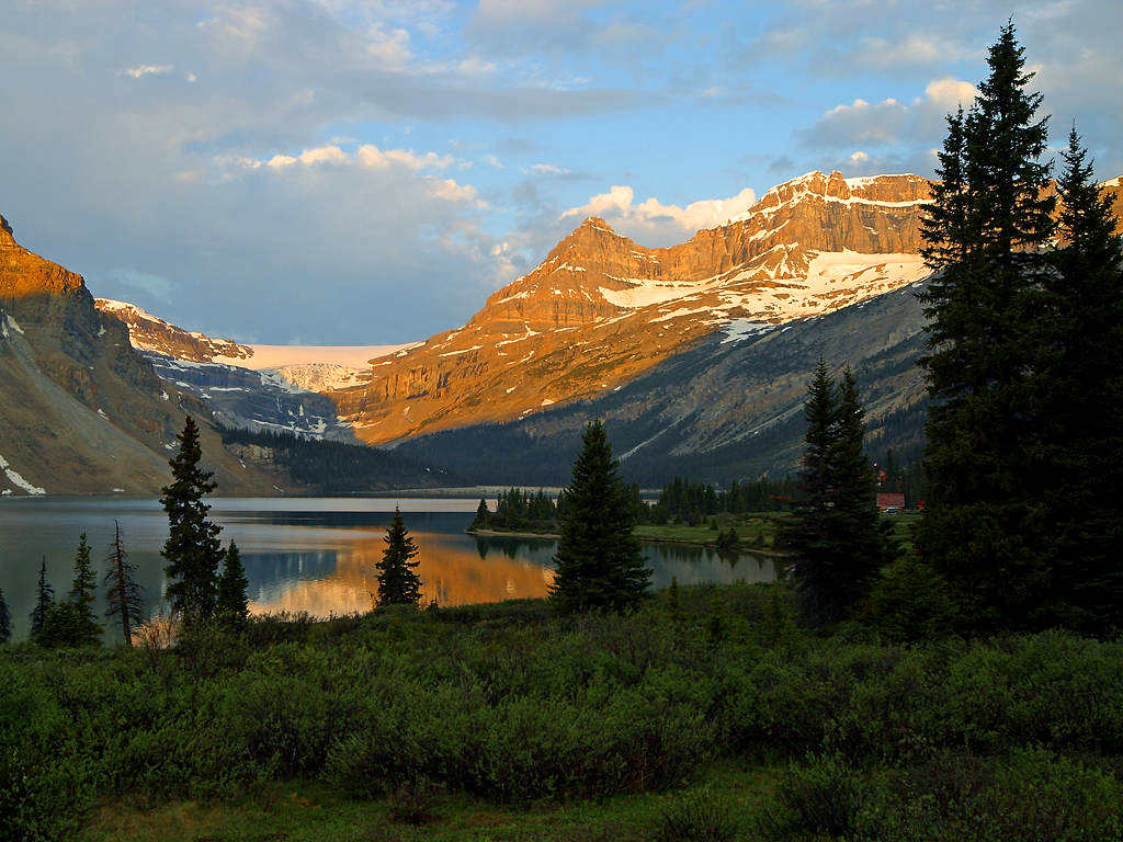 canadian_mountain_lake.jpg