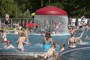 http://www.swp.de/ulm/nachrichten/suedwestumschau/Empoerung-nach-Uebergriffe-in-Kirchheimer-Schwimmbad;art1222894,3938297