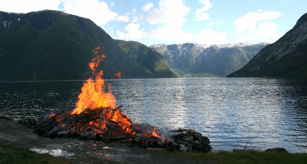 sommernachtswende.jpg