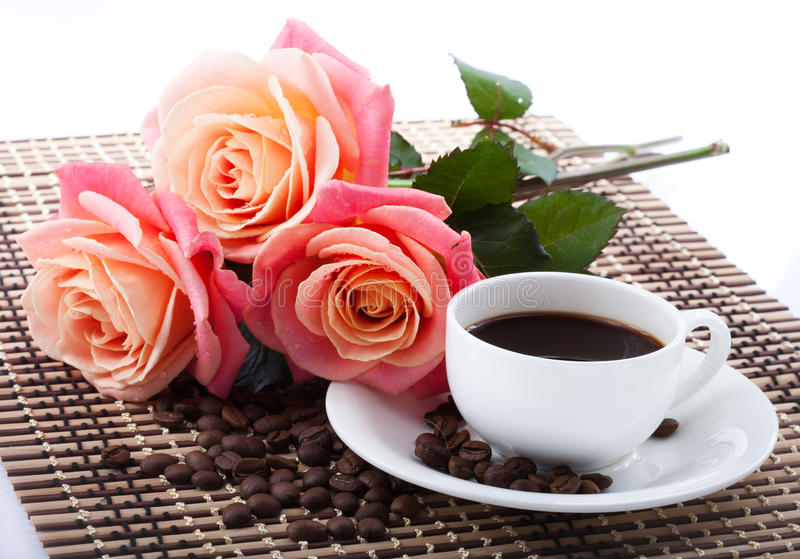 blumen-tasse-kaffee-28749783.jpg