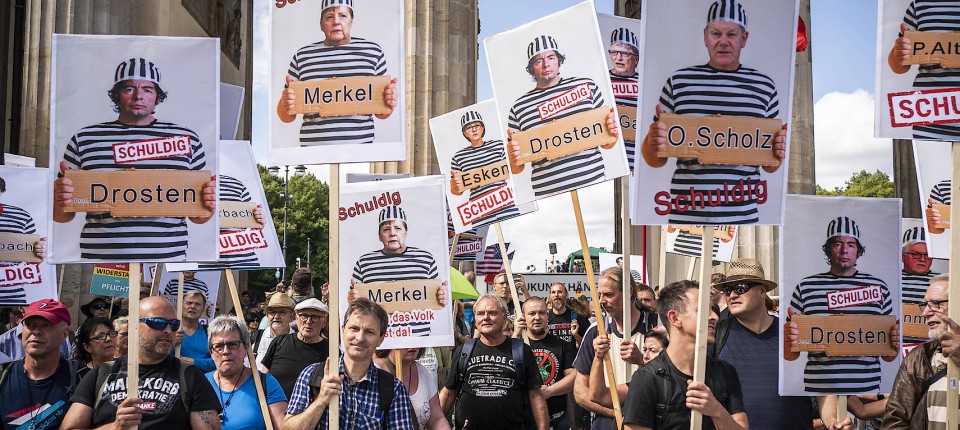 vor-dem-brandenburger-tor.jpg