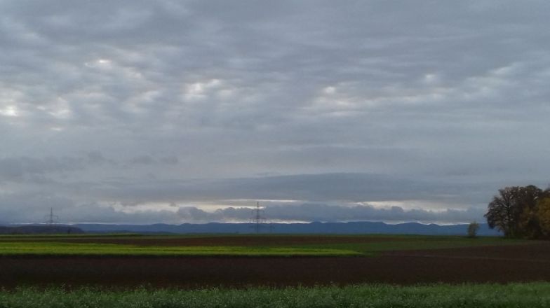 20201029_094241alb_und_wolken2klein.jpg