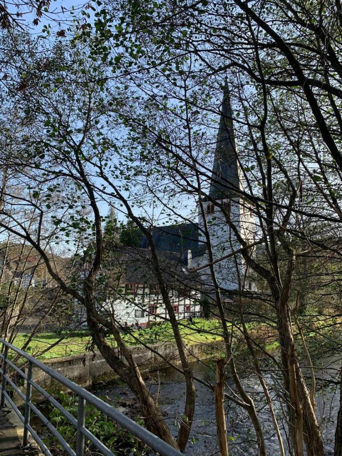 sch__ne_kirchen_in_der_eifel.jpg