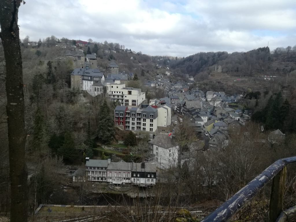 monschau_in_der_eifel.jpg