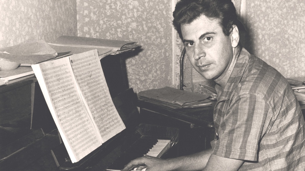 mikis-theodorakis-112__v-img__16__9__xl_-....jpg
