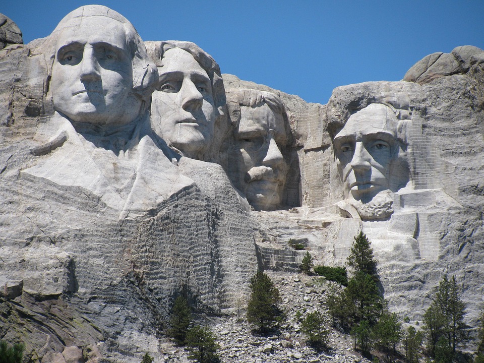 mount-rushmore-1519880_960_720.jpg