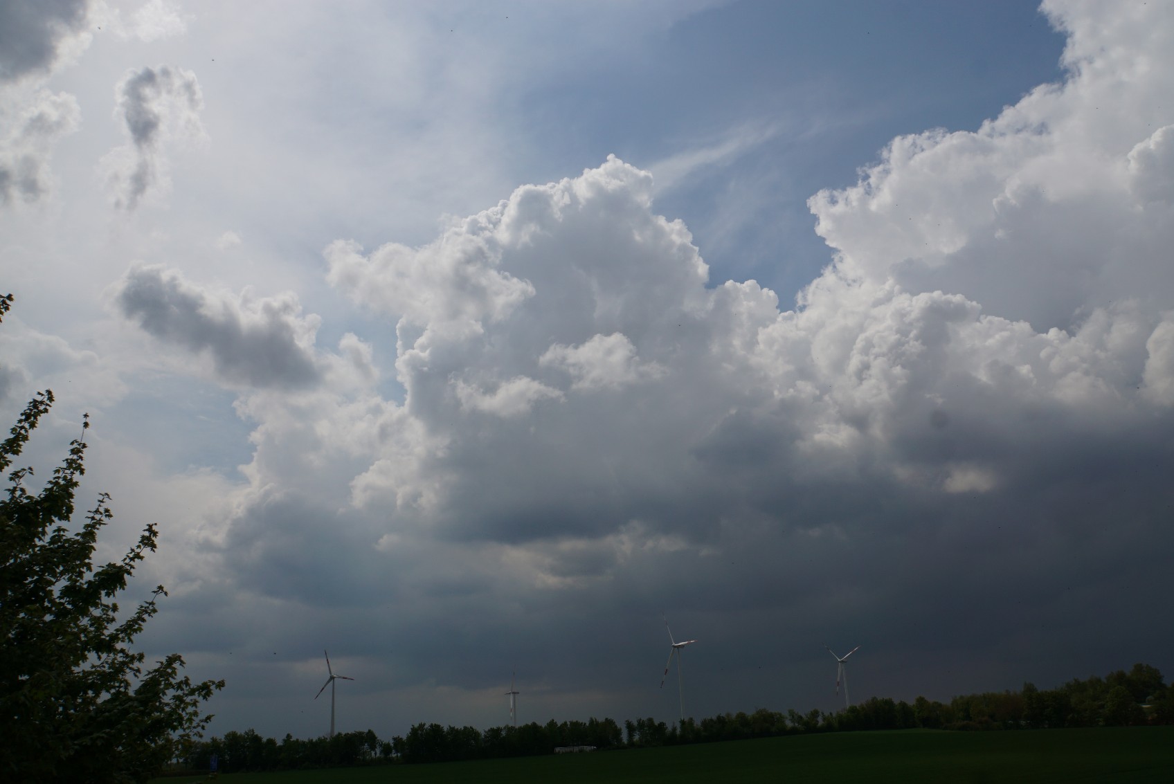 wolken_mai_2022.jpg