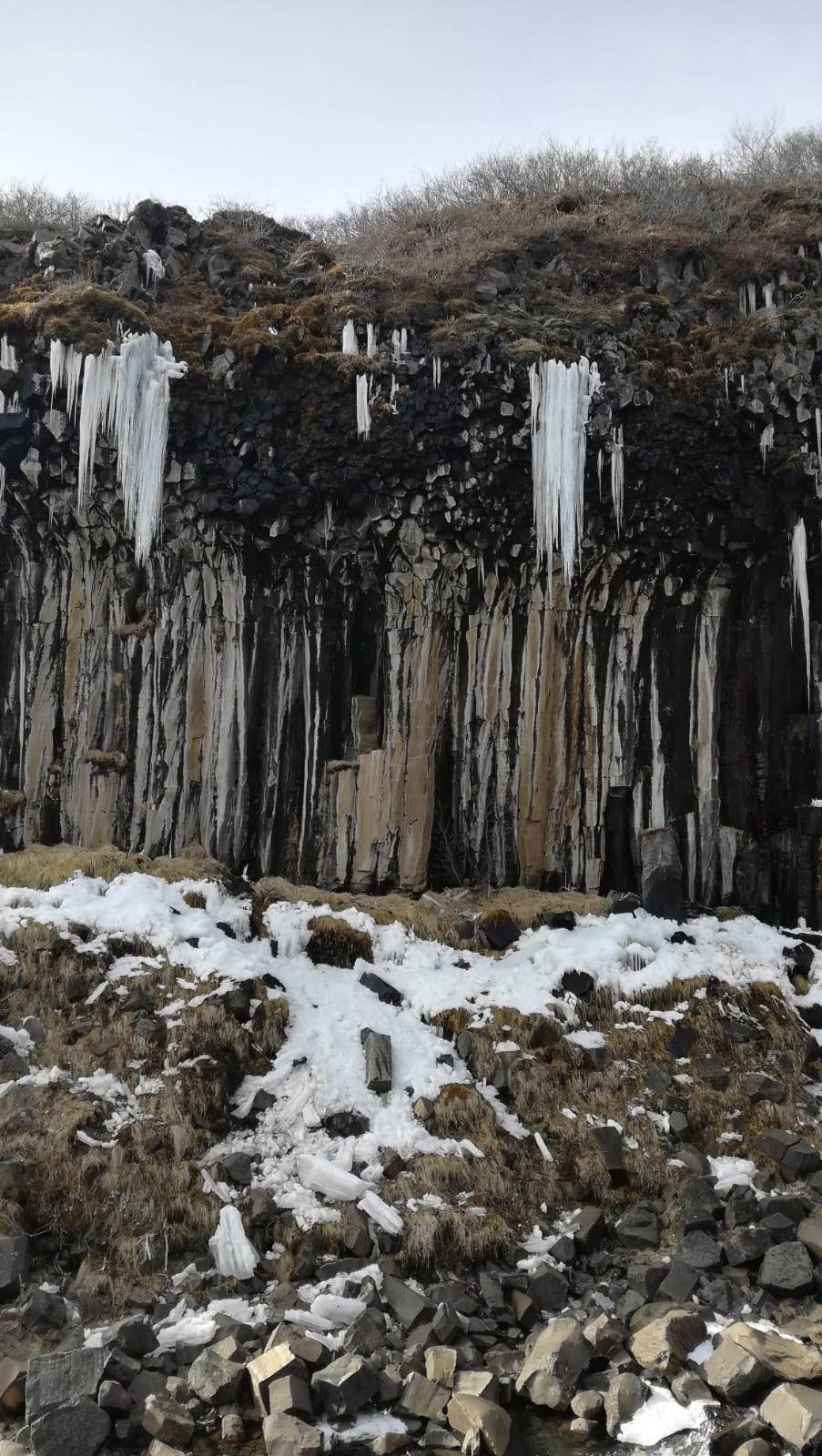 wasserfall_gefroren.jpg