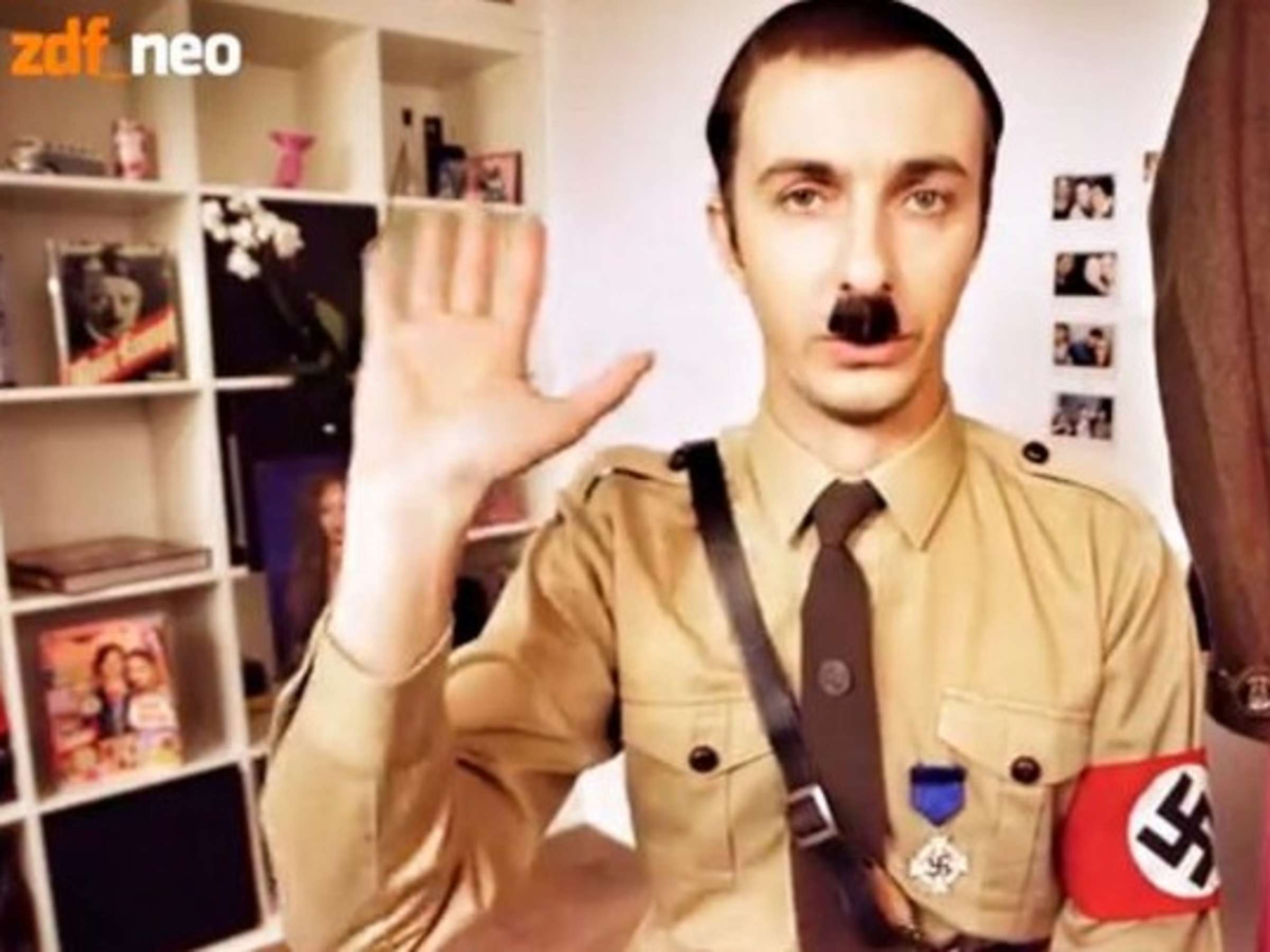 2026282816-hitler2-1ajkhxee9.jpg