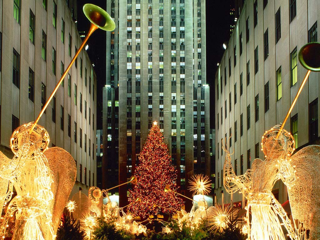 christmas_at_rockefeller_center_new_york_city....jpg