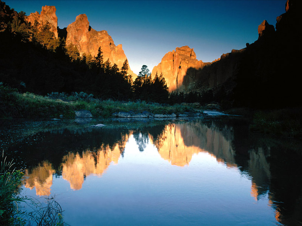 autumn_reflections_2c_smith_rock_state_park_....jpg