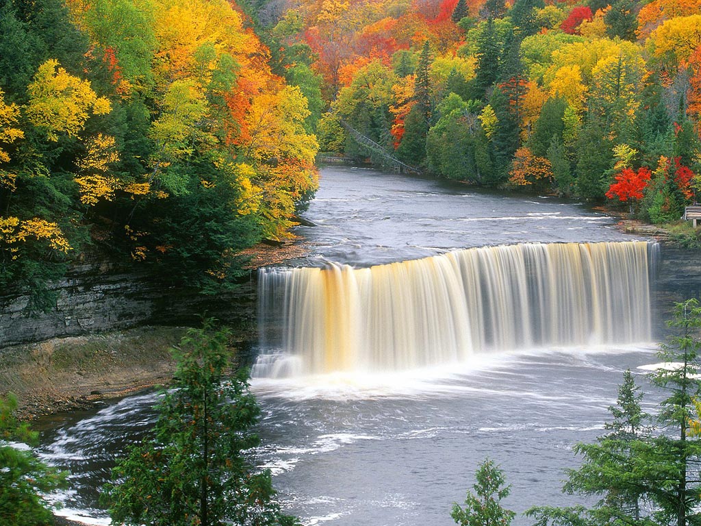 tahquamenon_falls_upper_falls_2c_upper_penins....jpg