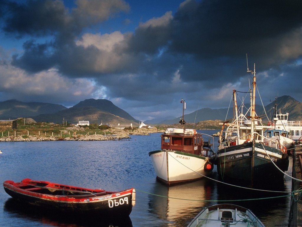 ballynakill_harbor_connemara_county_galway_ire....jpg