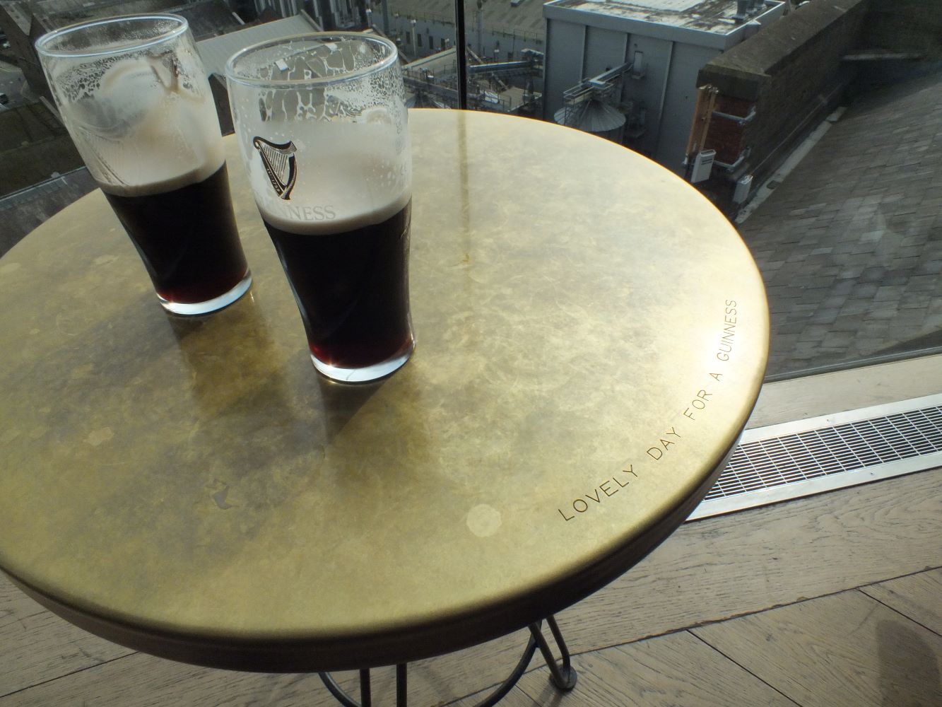 guinness_tisch.jpg