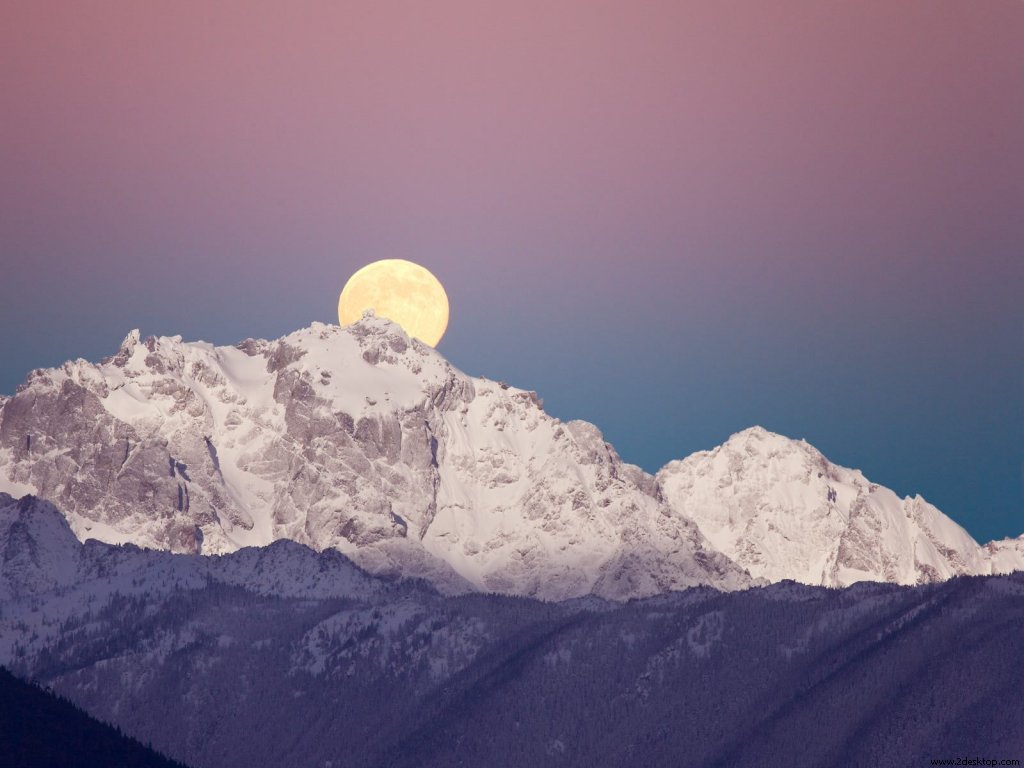 moonset_over_mount_constance_washington_68....jpg