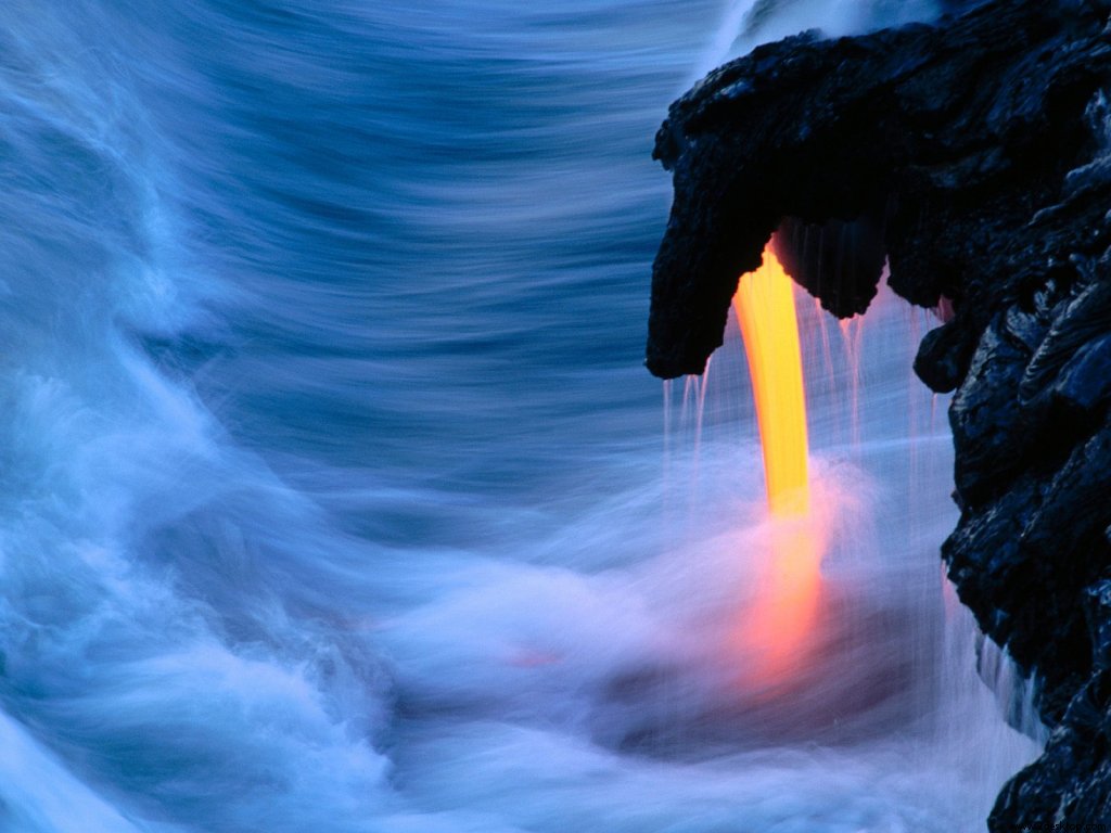 lava_flowing_from_kilauea_hawaii_6940_1024_....jpg