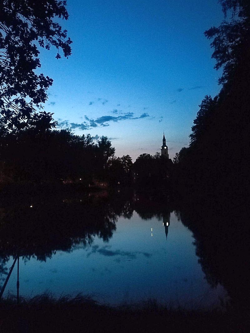 pulsnitz_schlo__teich_nacht.jpg