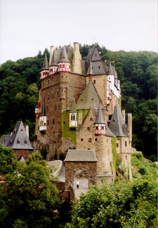 burg_eltz_1.jpg