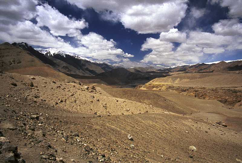 moon_desert_in_ladakh_001.jpg