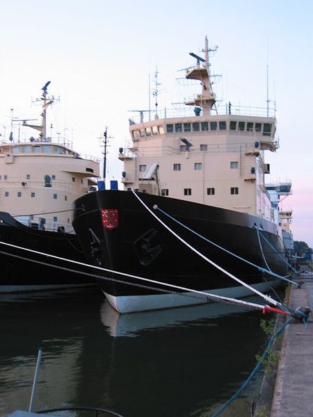 450px-eisbrecherflotte_finnland_in_helsinki_01.jpg