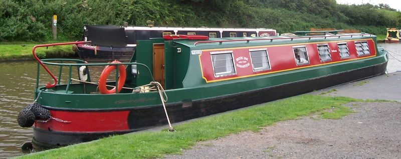 800px-narrowboats-at-tardebigge.jpg