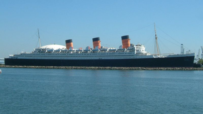 800px-queen_mary_long_beach.jpg