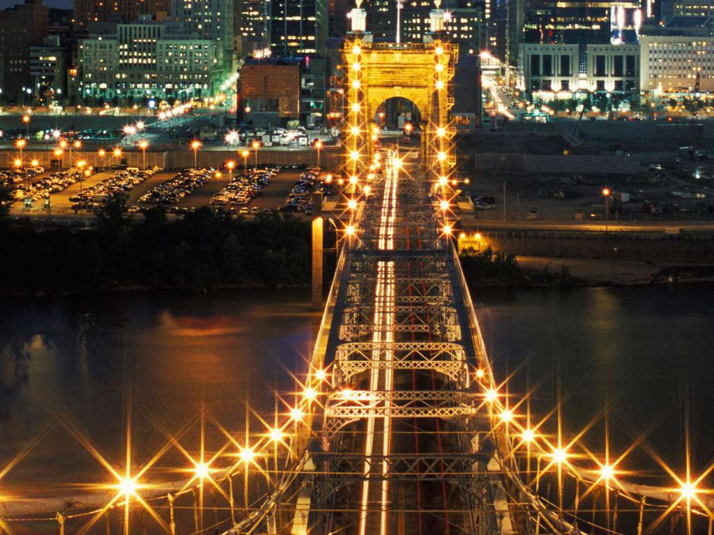 john_a_roebling_suspension_bridge_and_cincinna....jpg