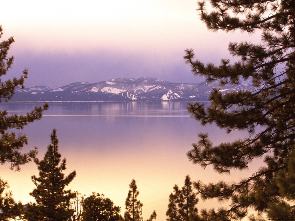 lake_tahoe_at_twilight_nevada_7053_1024_768.jpg