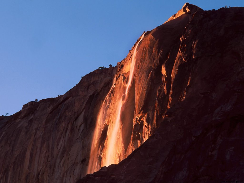 last_light_horsetail_falls__california_7494_1024....jpg