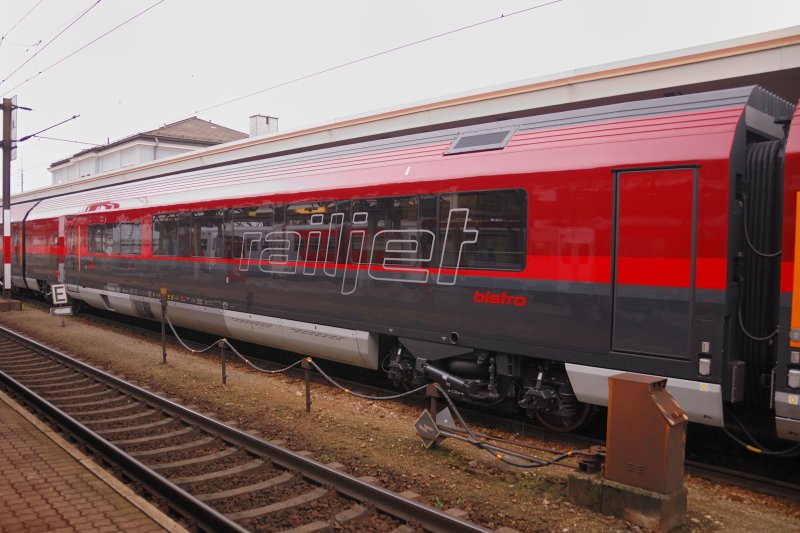 railjet-240895.jpg