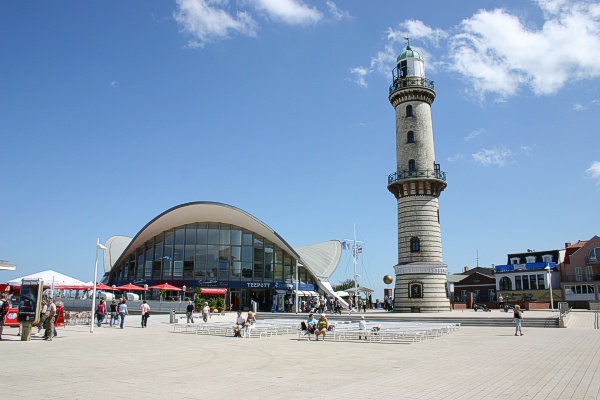 leuchtturm_warnemuende.jpg