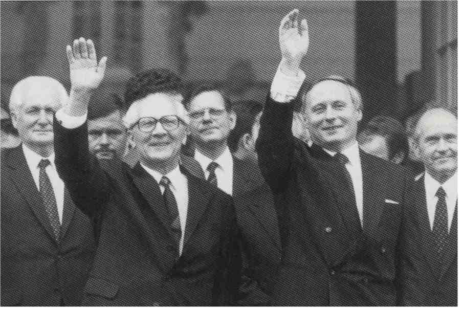 lafontaine-und-honecker.jpg