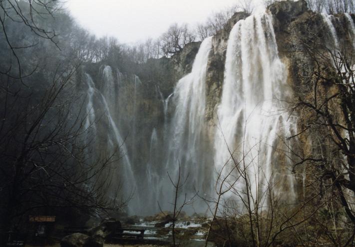 plitvice2-grosser-wasserfall.jpg