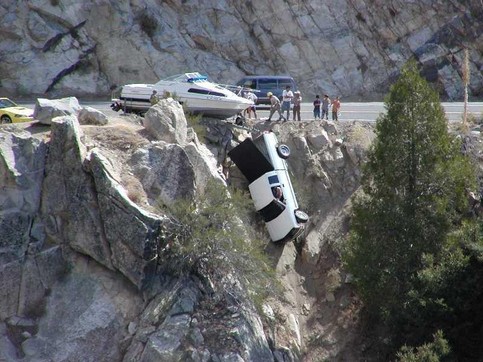 boot-rettet-auto-vor-absturz.jpg