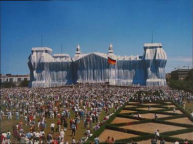 christo-and-jeanne-claude-reichstag-westportal-....jpg