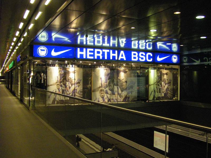 k-hetra_bsc_laden_im_hbf_berlin.jpg