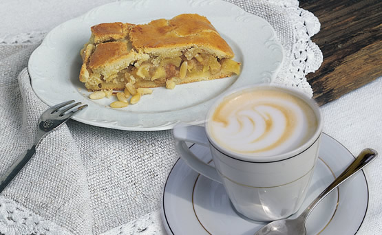 kaffeemitkuchen.jpg