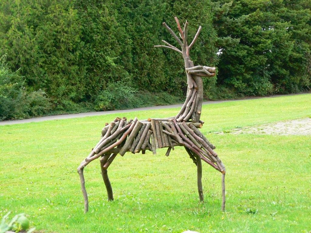 hirsch_aus_holz.jpg