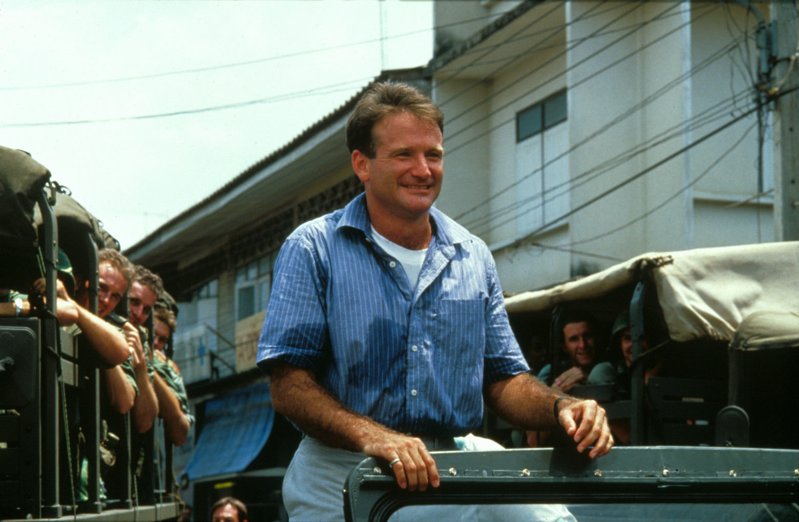 good-morning-vietnam-robin-williams.jpg