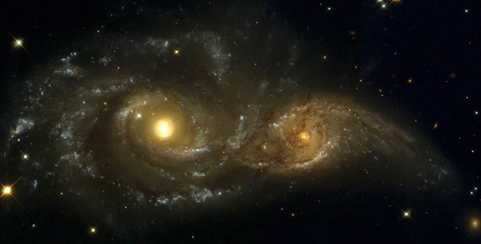 1999_ngc_2207_collision.jpg