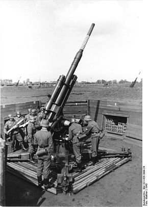 flak-batterie_in_feuerstellung.jpg