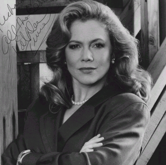 KATHLEEN_TURNER.jpg