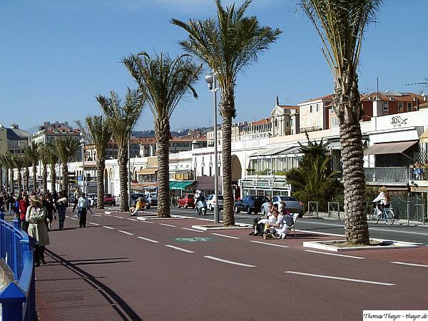 20051203165028_nizza_promenade_des_anglais....jpg