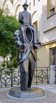 220px-kafka_statue_prague.jpg