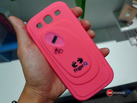 5eebfingerq_s3case-540x405.jpg