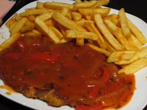 zigeunerschnitzel_mit_pommes.jpg