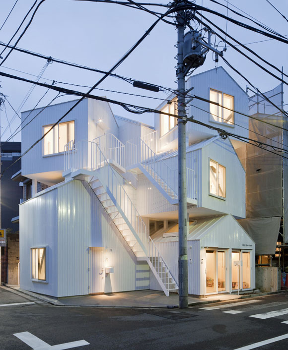 aiii_-_tokyo-apartment-sou-fujimoto.jpg