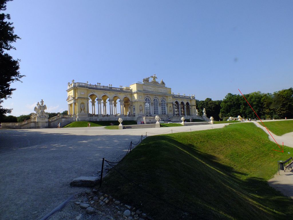 bank_vor_der_gloriette.jpg