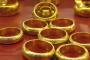 Goldanalyst sieht Gold weiter glänzen - Rohstoffe - derStandard.at › Wirtschaft